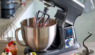 pampered chef deluxe stand mixer